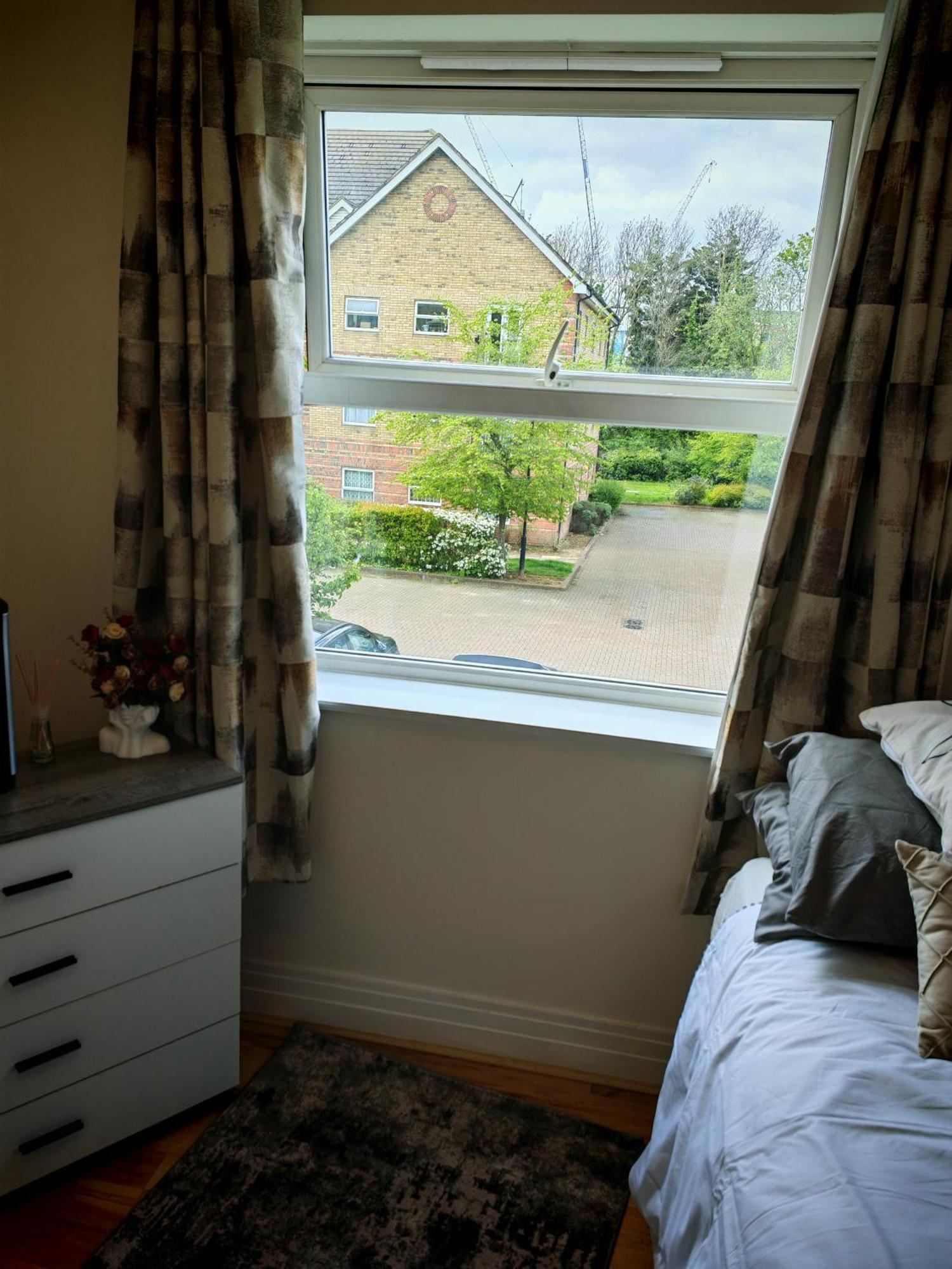 Spacious & Cosy Double And Single Bedrooms Close To Hendon & Colindale Tube Stations Bagian luar foto